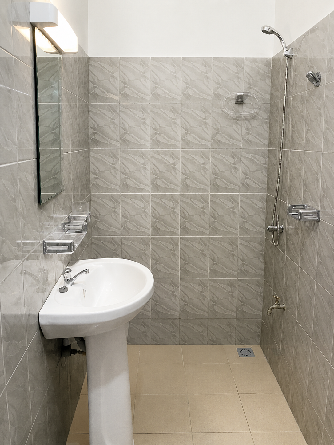 Salle de bain moderne de La Résidence 244
